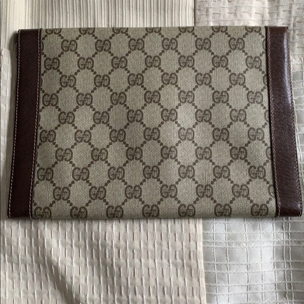 Authentic vintage Gucci clutch! - Picture 3 of 8